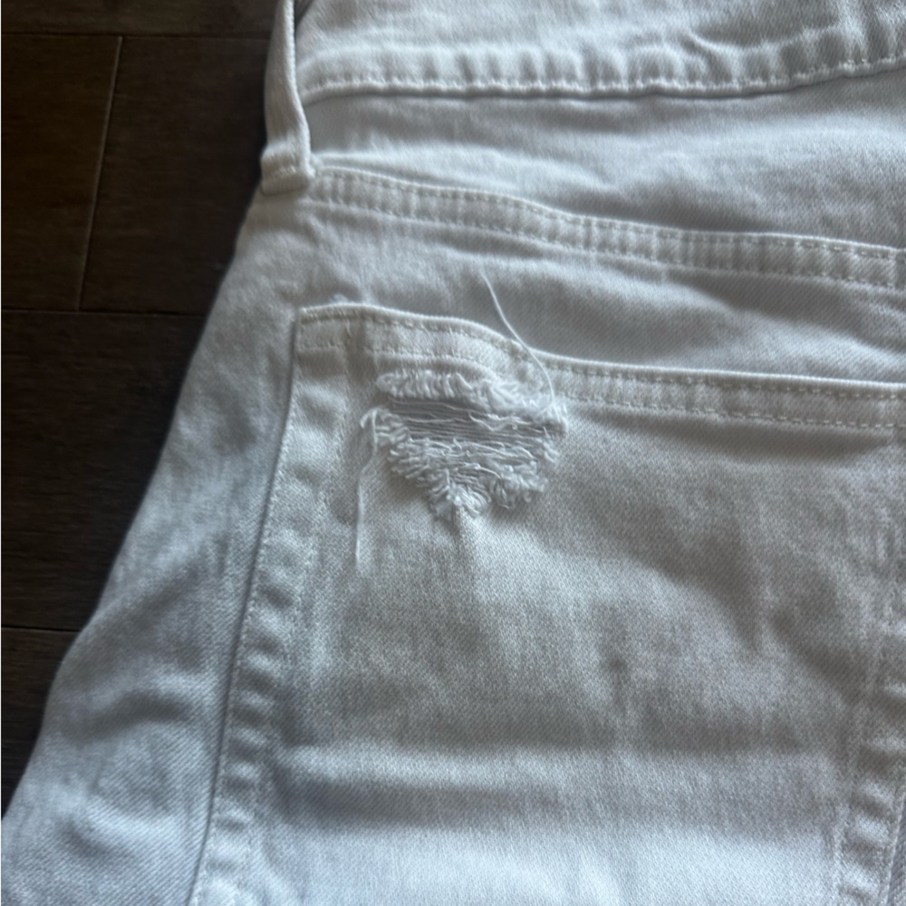 GAP White “cheeky short High rise” Jean shorts - size 32 - Picture 6 of 6
